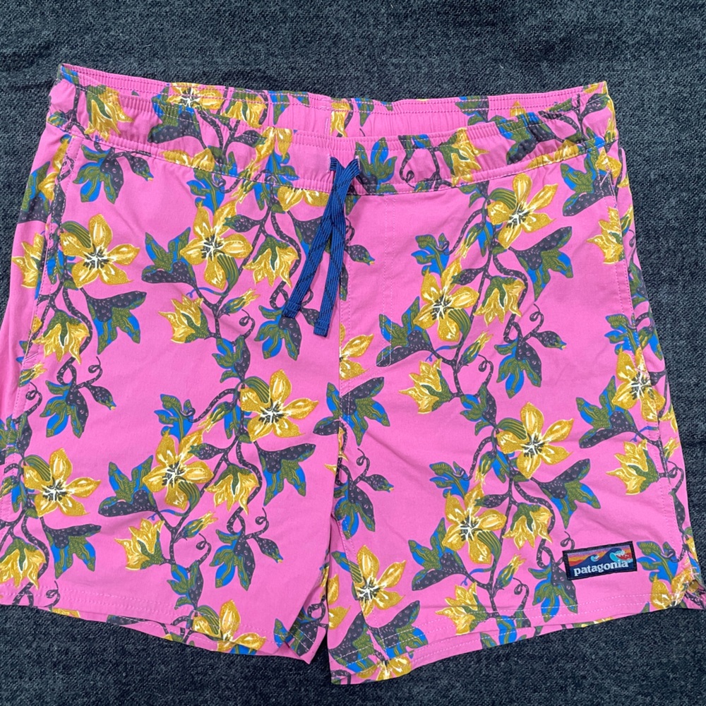 Patagonia board shorts size Med men